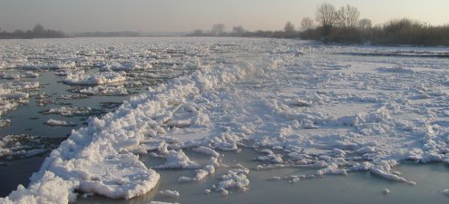 Eisgang auf der Elbe